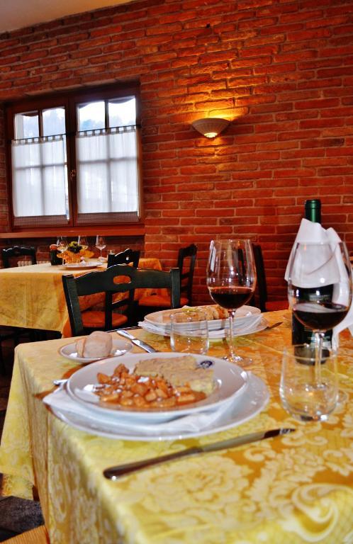 Hotel Locanda Le Tre Oche Молино-ди-Ледро Экстерьер фото